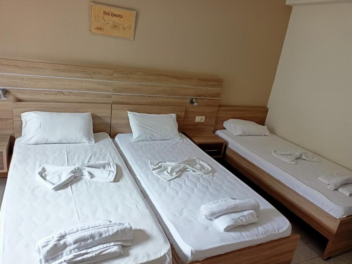 Romantza Apartments Agia Marina Eksteriør bilde