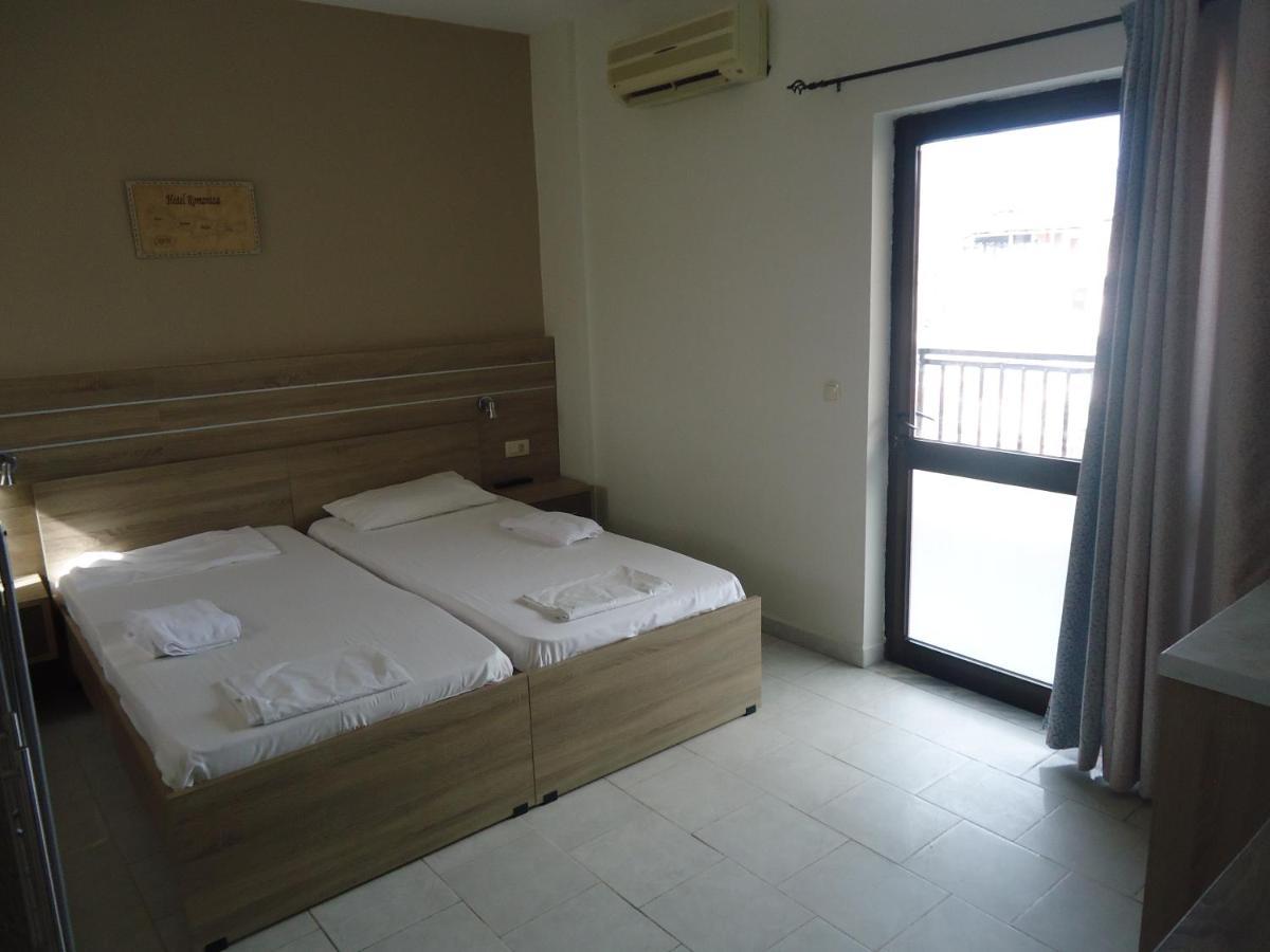 Romantza Apartments Agia Marina Eksteriør bilde