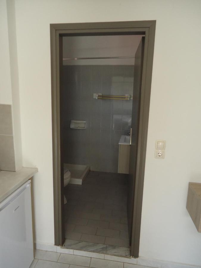 Romantza Apartments Agia Marina Eksteriør bilde