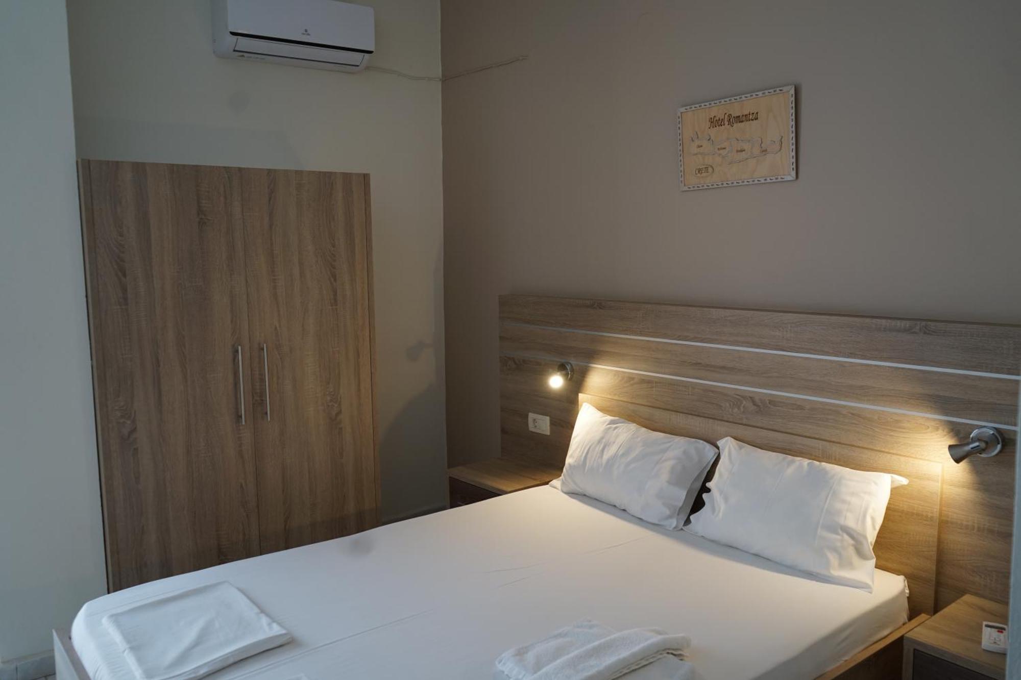 Romantza Apartments Agia Marina Eksteriør bilde