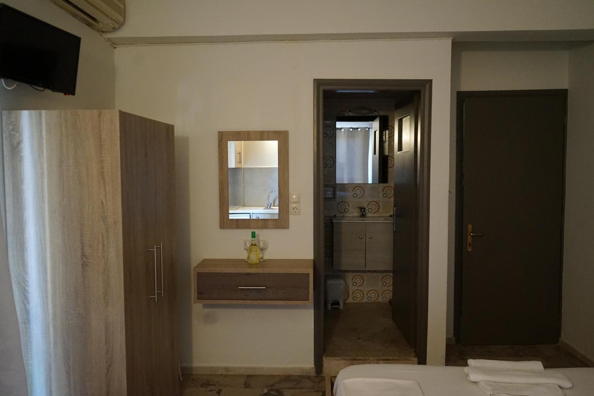 Romantza Apartments Agia Marina Eksteriør bilde