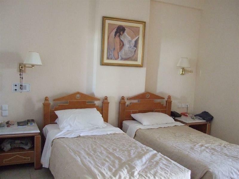 Romantza Apartments Agia Marina Eksteriør bilde