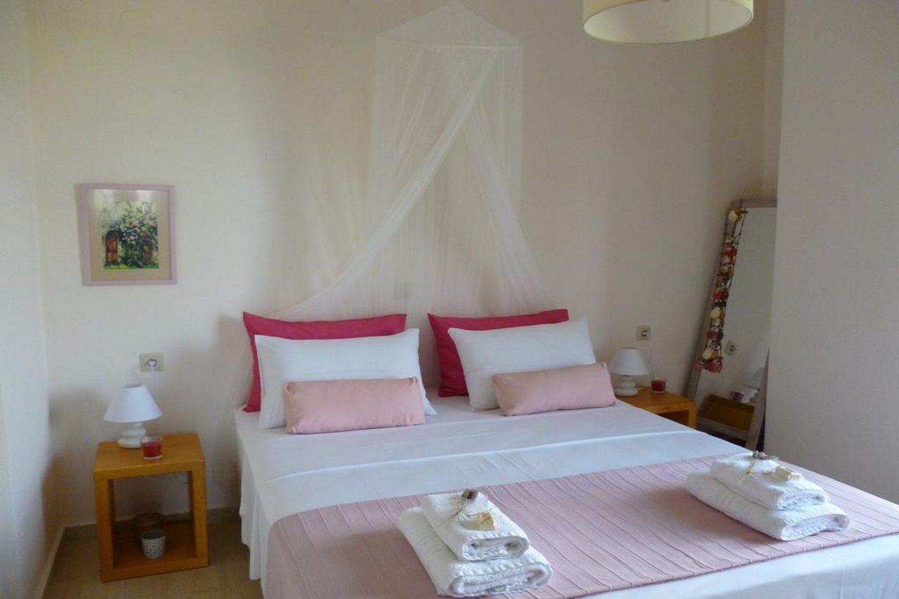 Romantza Apartments Agia Marina Eksteriør bilde